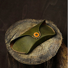 रिक्त . Rikt | Leather ~  Sunglass Case - Olive