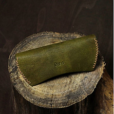 रिक्त . Rikt | Leather ~  Sunglass Case - Olive