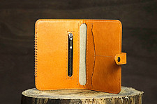 रिक्त . Rikt | Leather ~  Travel Wallet - Wine