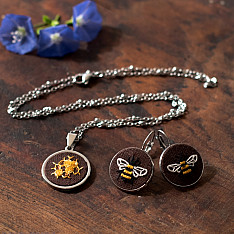 Needle Art ~ Hand Embroidered Jewelry - Honey bee necklace set