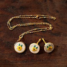 Needle Art ~ Hand Embroidered Jewelry - Sunflower Necklace Set 