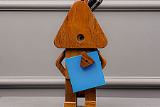 Lakdi . लकड़ी ~ Handmade Wooden Robo Pen Stand