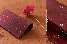 Dots & weaves ✣ Tangaliya Clutch - Maroon