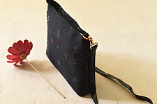 Dots & weaves ~ Tangaliya Sling Bag | Black