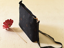 Dots & weaves ~ Tangaliya Sling Bag | Black