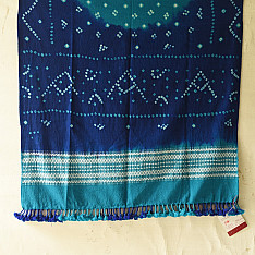 Winter's Call ❁ Tie & Dyed | Kutchi Bhujodi Weaving - Bandhani ( Tie-dyed ) Woolen Shawl - Blue