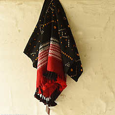 Winter's Call ❁ Tie & Dyed | Kutchi Bhujodi Weaving - Bandhani ( Tie-dyed ) Woolen Shawl -  Black & Red