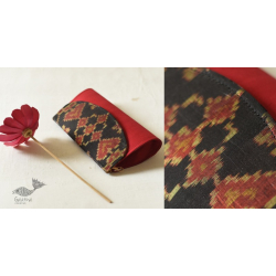 A pocket full of joy | Patola Clutch Purse - Red & Black