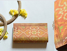 A pocket full of joy | Patola Purse - Golden