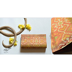 A pocket full of joy | Patola Purse - Golden