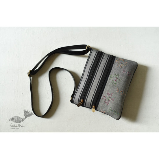 shop Tangaliya Sling Bag - Black & Grey