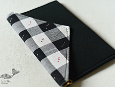 Dots & weaves ✣ Tangaliya Envelop Sling Cum Purse - Black & White