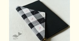 Dots & weaves ✣ Tangaliya Envelop Sling Cum Purse - Black & White