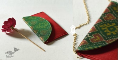 A pocket full of joy ✿ Patola Silk Sling Bag / Envelope Purse - Green & Red