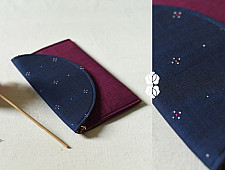 Dots & weaves ✣ Tangaliya Sling Bag - Royal Blue