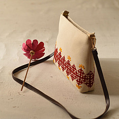 Dots & weaves | Embroidered Sling Bag - Off White