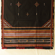 Winter's Call ❁ Kutchi Embroidered Mirror Work & Bhujodi Woven Woolen Black Shawl