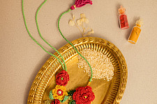 Crochet Rakhi -⚬-Rakhi & Lumba Set Surkh Gulab (Set of 2)