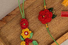 Crochet Rakhi -⚬-Rakhi & Lumba Set Surkh Gulab (Set of 2)