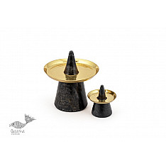 Trataka | Pyramid Incense Stick black (Two options Large/Small)