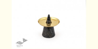 Trataka | Pyramid Incense Stick black (Two options Large/Small)
