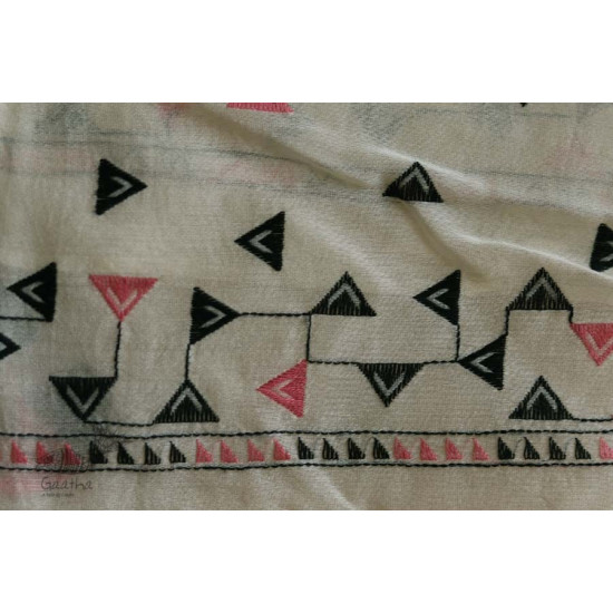 सूफियाना ~ Chanderi . Embroidered stoles { 3 }