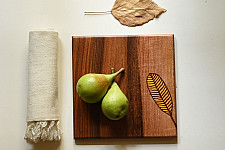 Wood & Wine - Wooden Trivet / Hot Pot Plate - Leaf