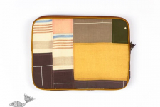 Zero Waste | Back to basics neutral laptop sleeve