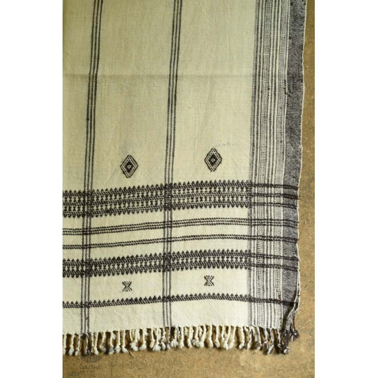 shop Kutchi Bhujodi Handspun Raw Woolen Shawl  - Cream Color