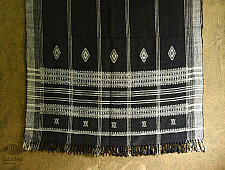 Salt Deserts of Kutch | Kutchi Bhujodi Hand spun Raw Woollen Black Shawl 