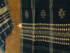 Salt Deserts of Kutch - Kutchi Bhujodi Handwoven Raw Wool Shawl - Dark Blue