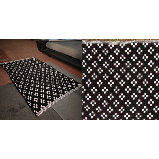 Handwoven Cotton Mat / Aasan - Black Box 