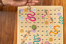 Gift Souvenirs | Snakes & Ladders