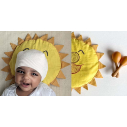 Organic Cotton ★ New Born Gift Set (Sun Pillow + 2 Wooden Maracas) ★ 6