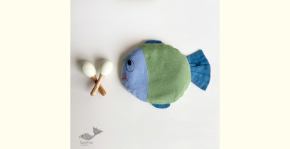 Organic Cotton ★ New Born Gift Set (Fish Pillow + 2 Wooden Maracas) ★ 5