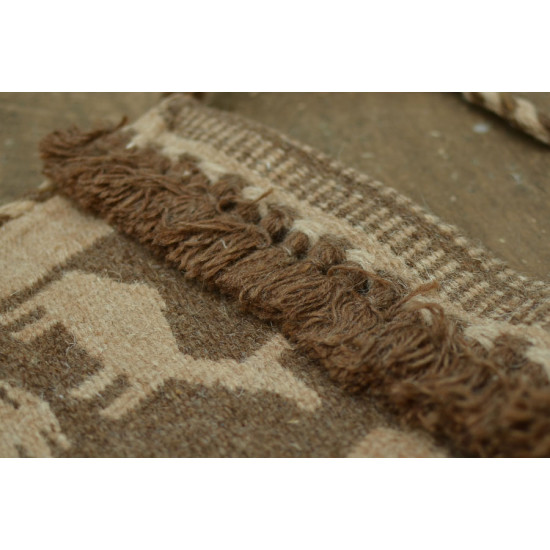 Maaldhari village (Handwoven woolen bag)