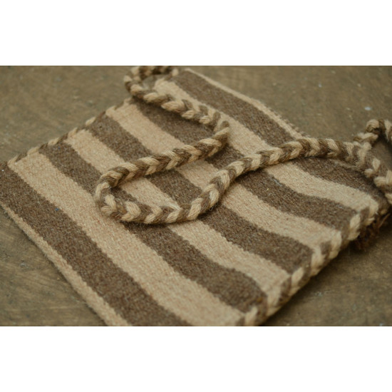 Maaldhari village (Handwoven woolen bag)