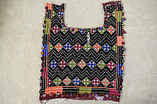 Sanay ✽ Hand Embroidered Antique Pieces ✽ 19