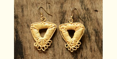 Sikki earrings ~ auric triangles