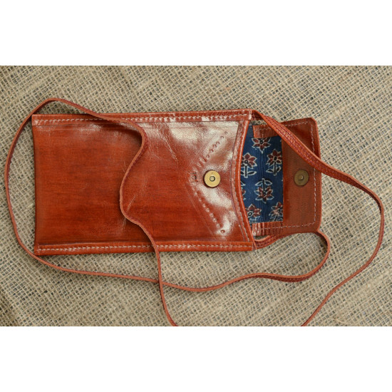 Itsy-bitsy! ❖ Kutchi Leather Purse { Mobile } { 4 }