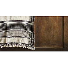 From the grasslands ~ Black & White handwoven woollen stole