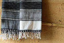 Elegance from the grasslands IV ~ handwoven woolen stole