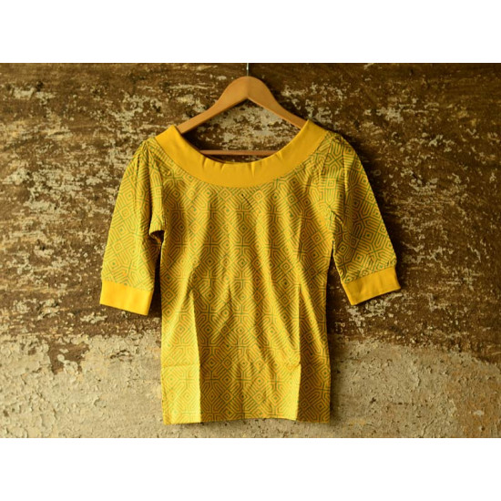 Geometries on yellow ~ Gaamthi tshirt