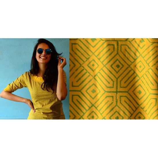 Geometries on yellow ~ Gaamthi tshirt