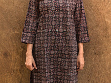 Abrazo ● Ajrakh Kurta ● D