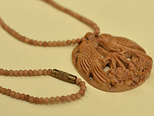 Kadam ♣ Wooden Neckpieces { k }