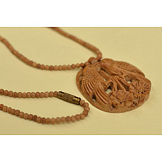 Kadam ♣ Wooden Neckpieces { k }