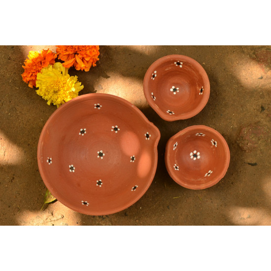 Diya { 1 Large + 2 Small Diya }