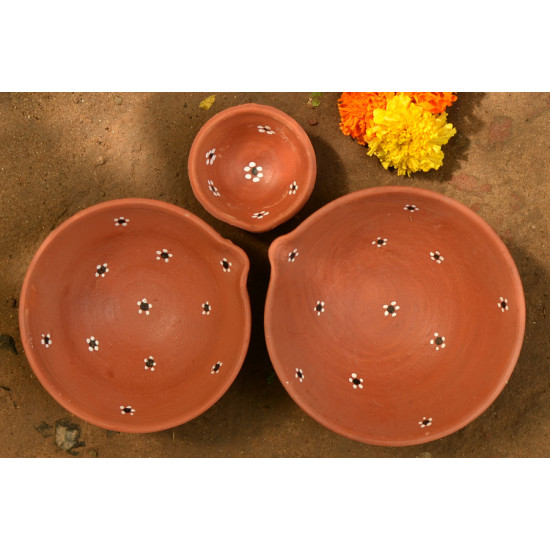 Diya { 1Large + 1Medium + 1Small Diya }