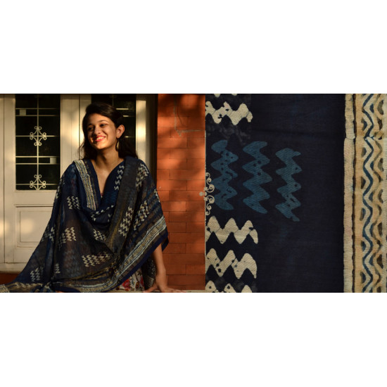 Indigo grounds ~ Batic Indigo * Chanderi Dupatta * 10 *